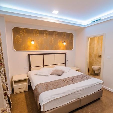 Hostel Parc Fălticeni Zewnętrze zdjęcie