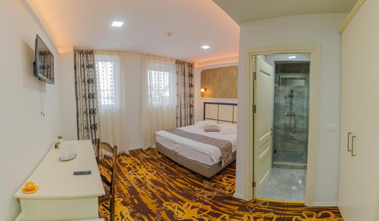 Hostel Parc Fălticeni Zewnętrze zdjęcie