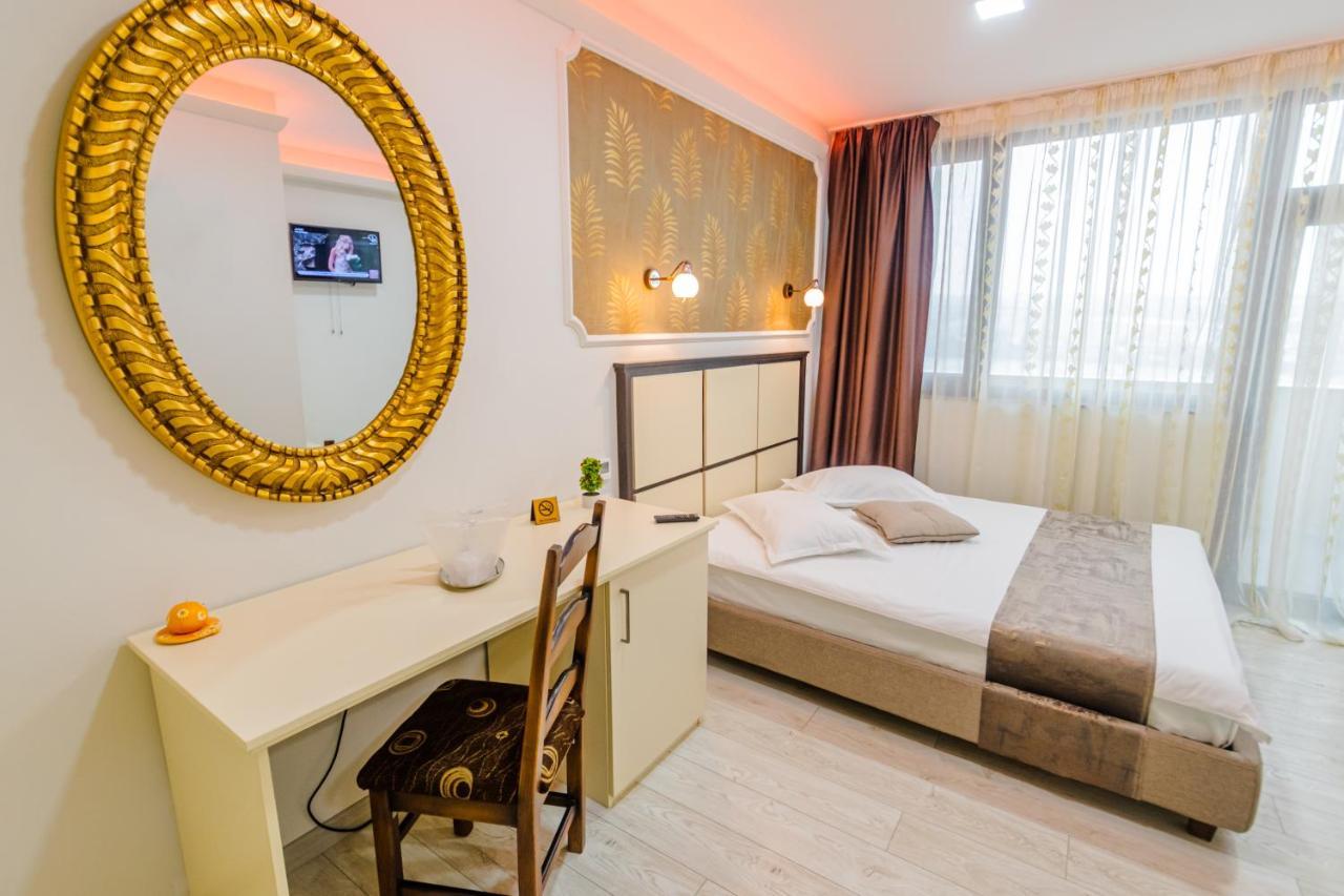 Hostel Parc Fălticeni Zewnętrze zdjęcie