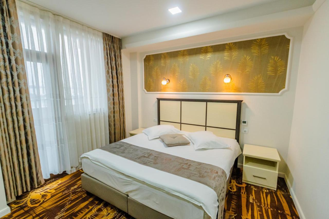 Hostel Parc Fălticeni Zewnętrze zdjęcie