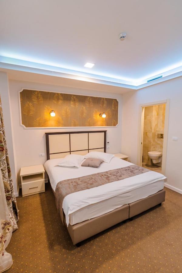Hostel Parc Fălticeni Zewnętrze zdjęcie