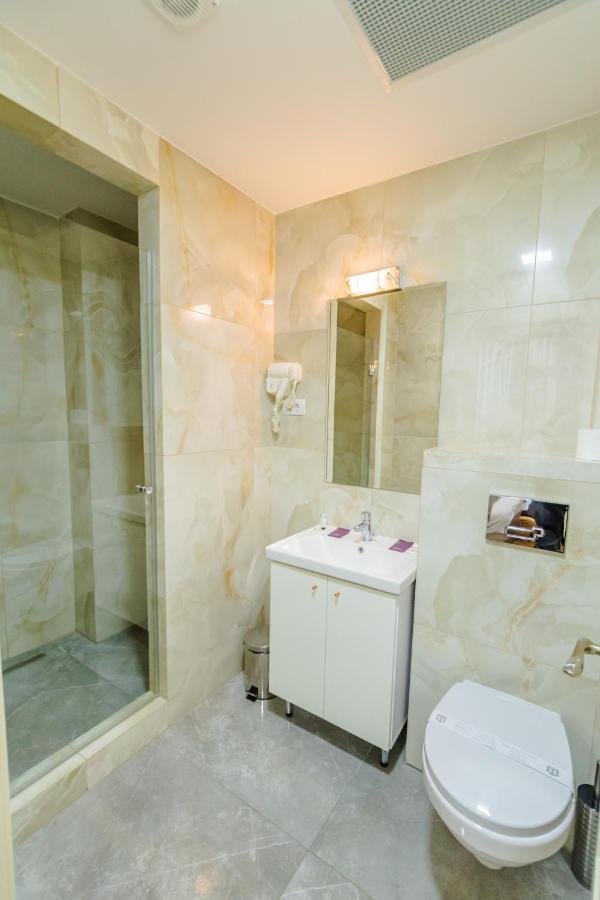Hostel Parc Fălticeni Zewnętrze zdjęcie