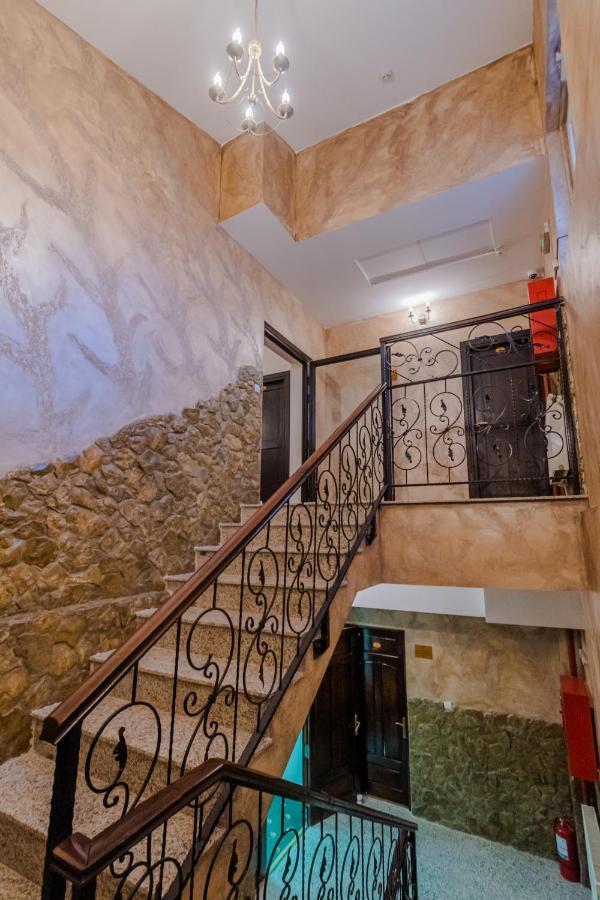 Hostel Parc Fălticeni Zewnętrze zdjęcie