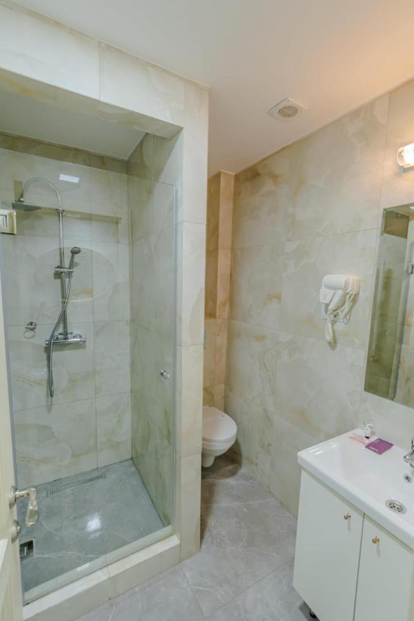 Hostel Parc Fălticeni Zewnętrze zdjęcie